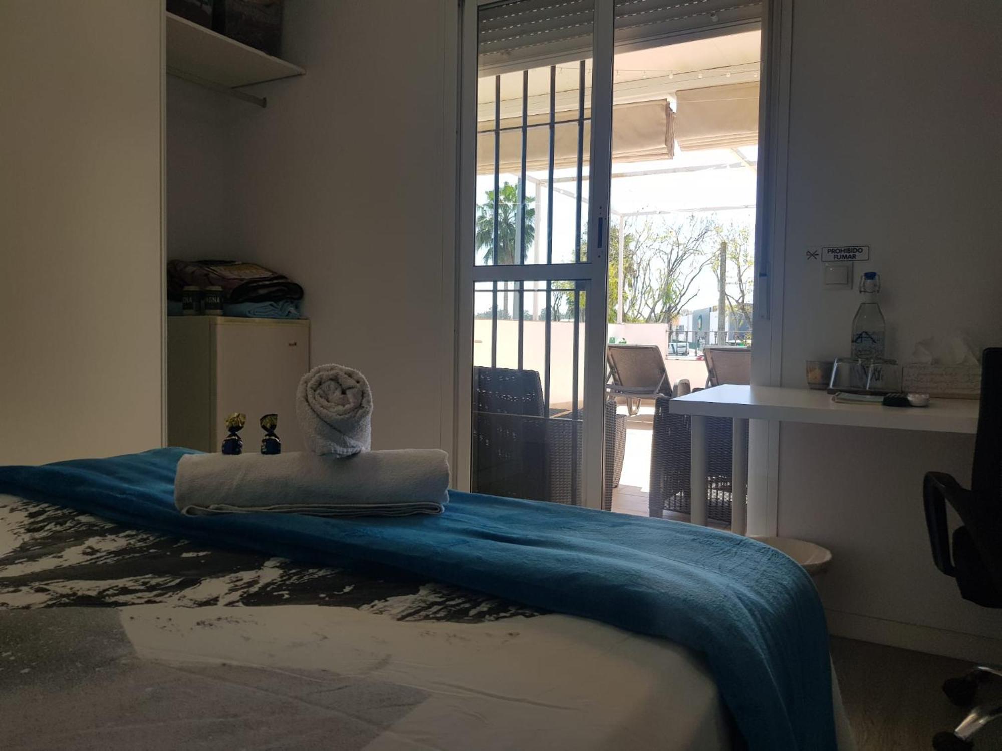 Habitacion En Coria Coria Del Rio Bagian luar foto